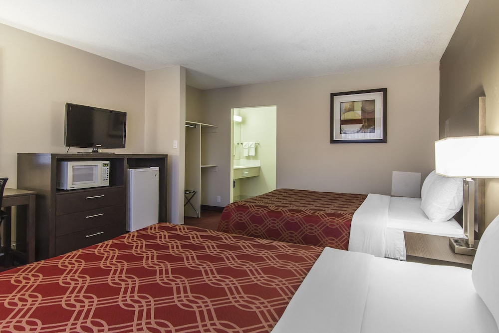 Standard Room, 2 Queen Beds, Non Smoking - Photo 1