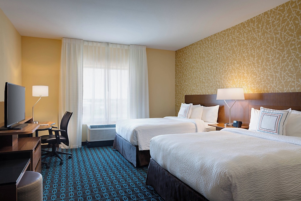 Room, 2 Queen Beds (Hearing Accessible) photo 1
