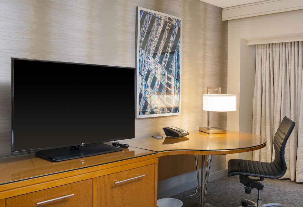 Classic Double Room, 2 Double Beds, City View - Photo 3