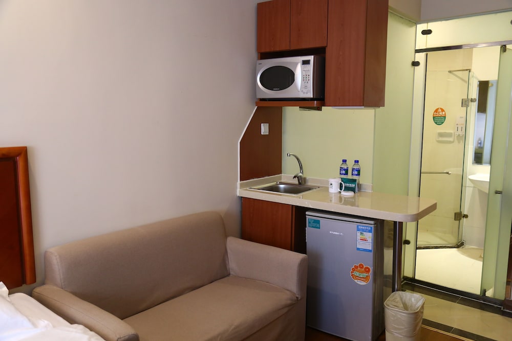 Business Apartment, 1 King Bed - Photo 2