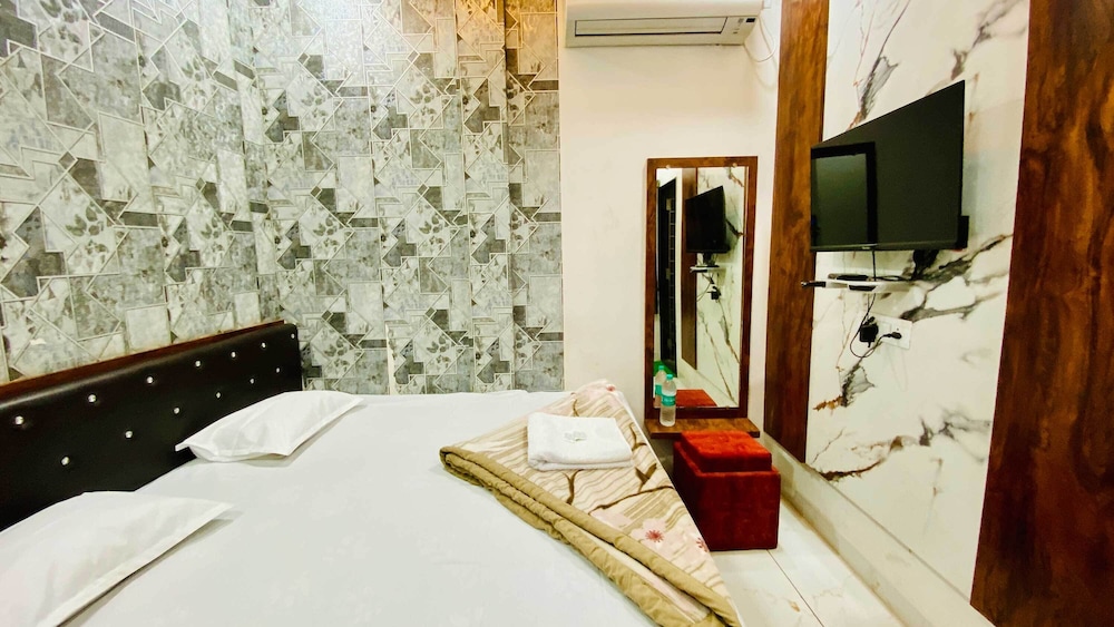 Deluxe Double Room, City View photo 3