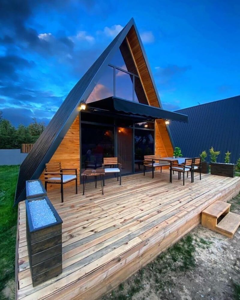 浪漫小屋，1间卧室，露台，山景