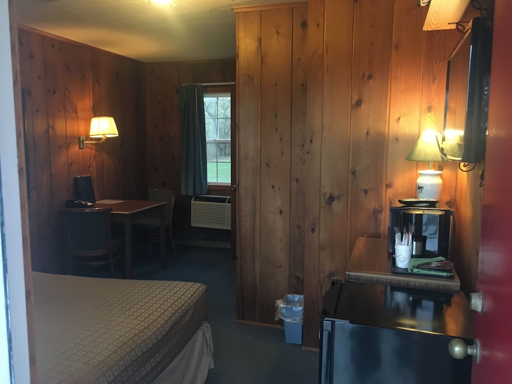Classic Room, 1 Queen Bed photo 1