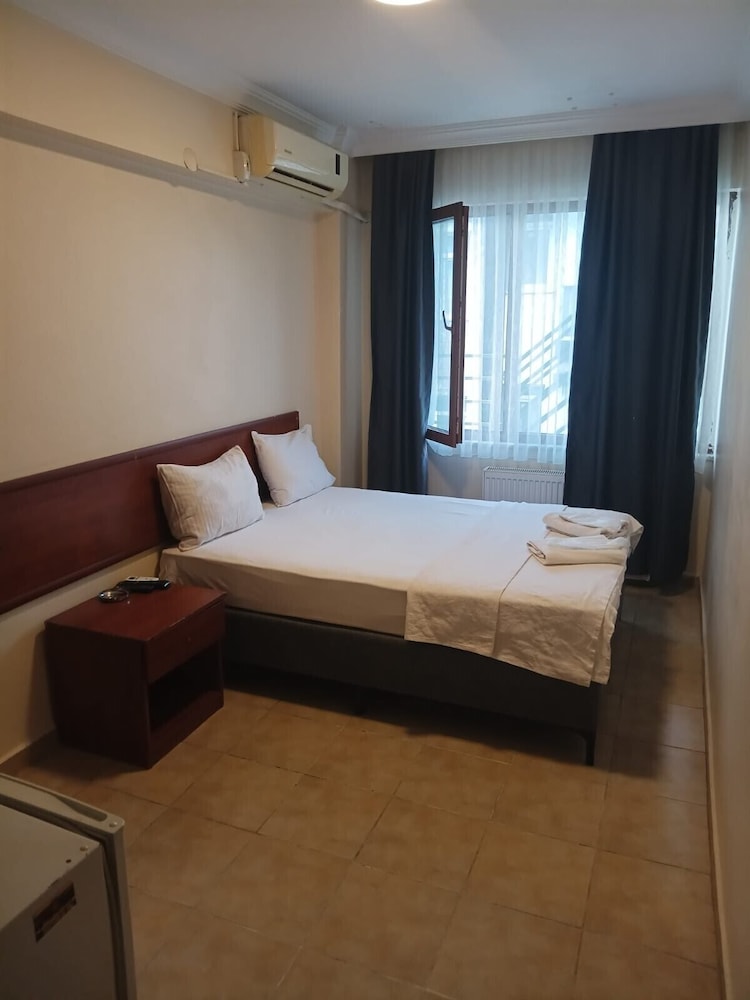 Basic Double Room photo 2