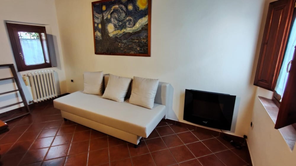 Apartment photo 1