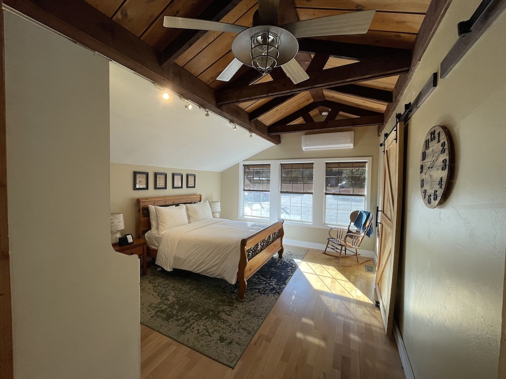 Signature Room photo 3