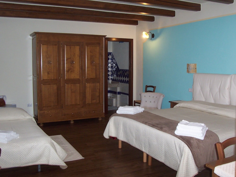 Quadruple Room photo 1