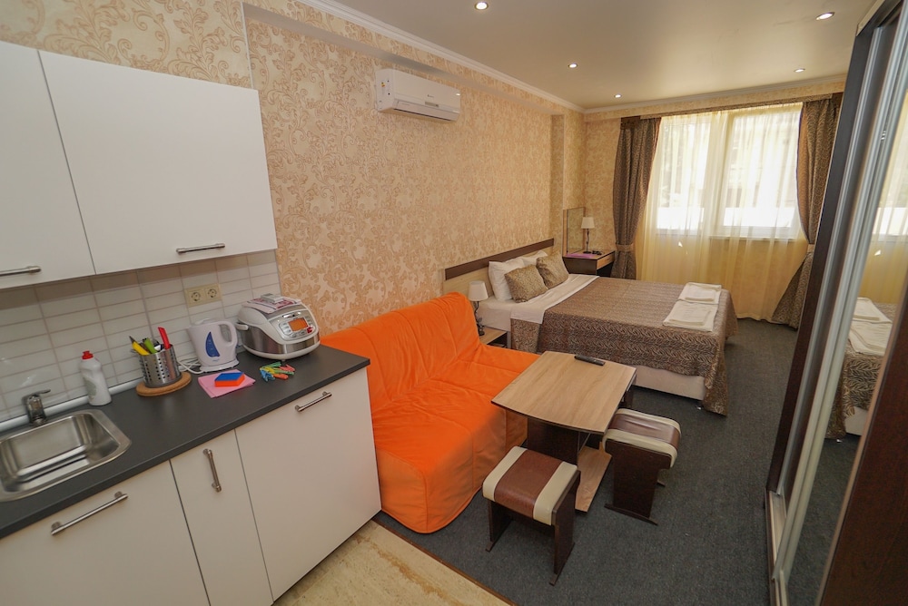 Triple Room, Terrace (Studio)