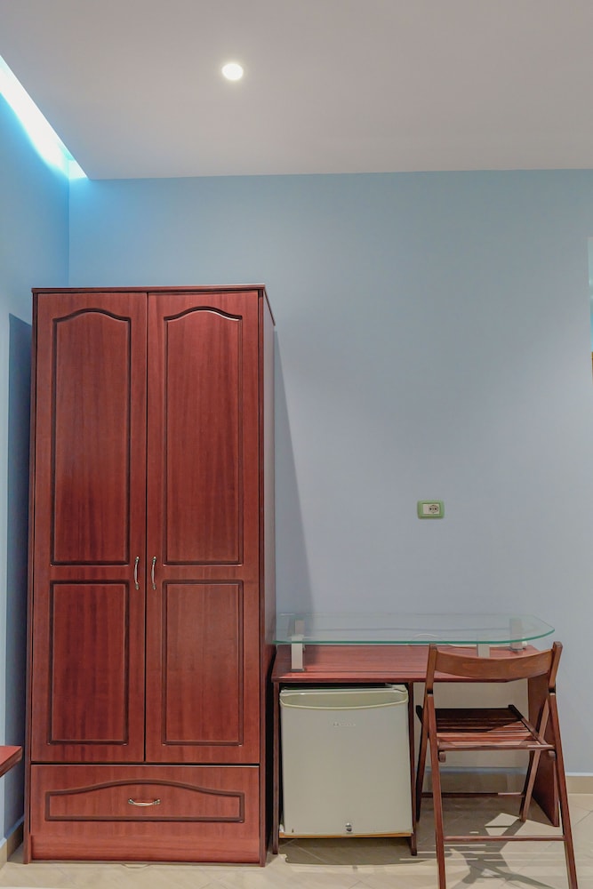Family Room with Balcony photo 2