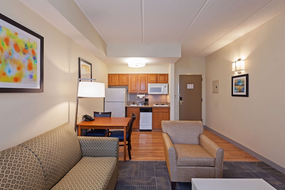 Suite, Accessible, Non Smoking photo 1