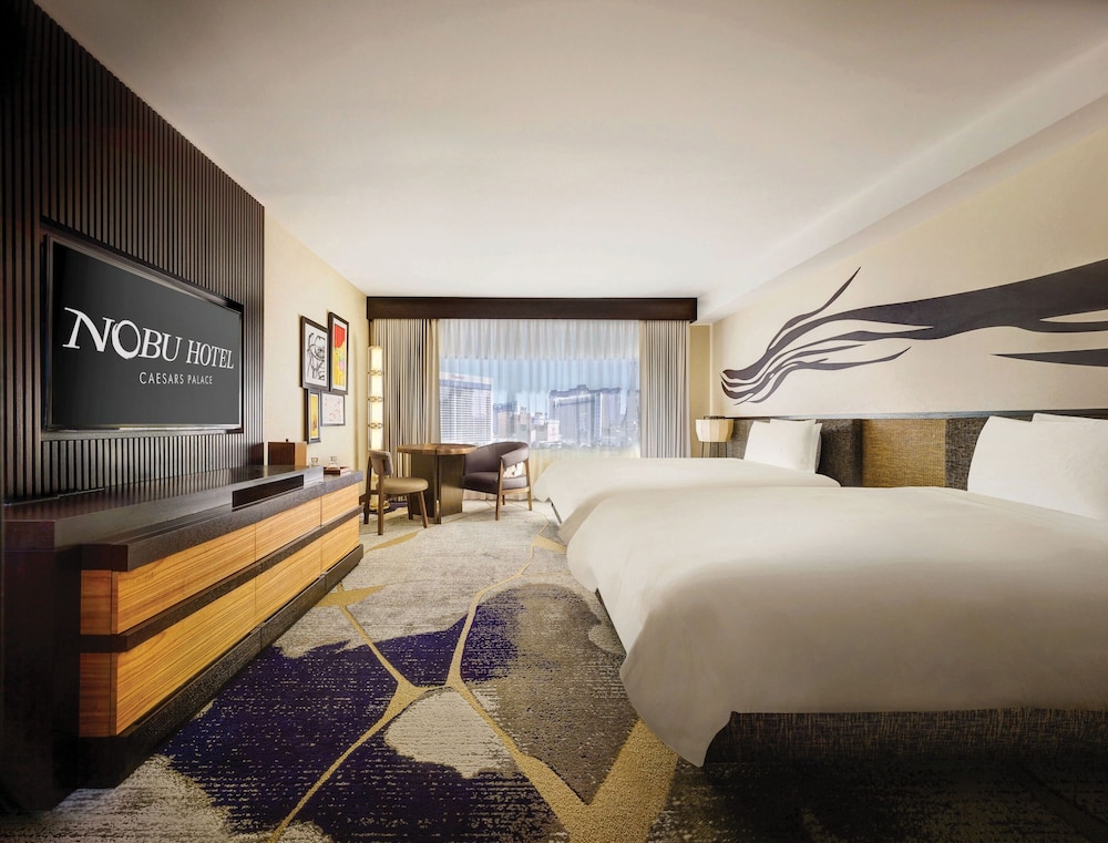 NOBU Strip View Room 2 Queens Non-Smoking - Photo 1