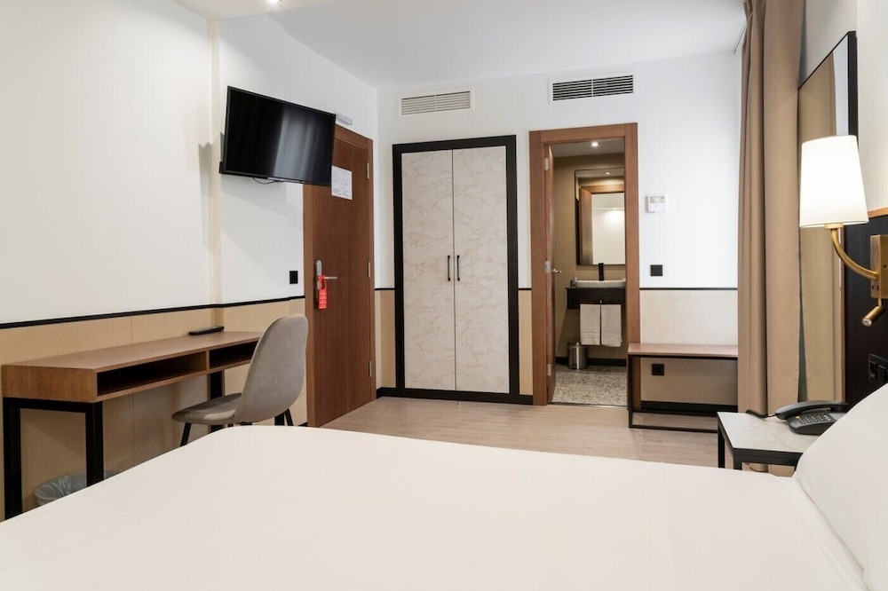 Superior Room - Photo 6