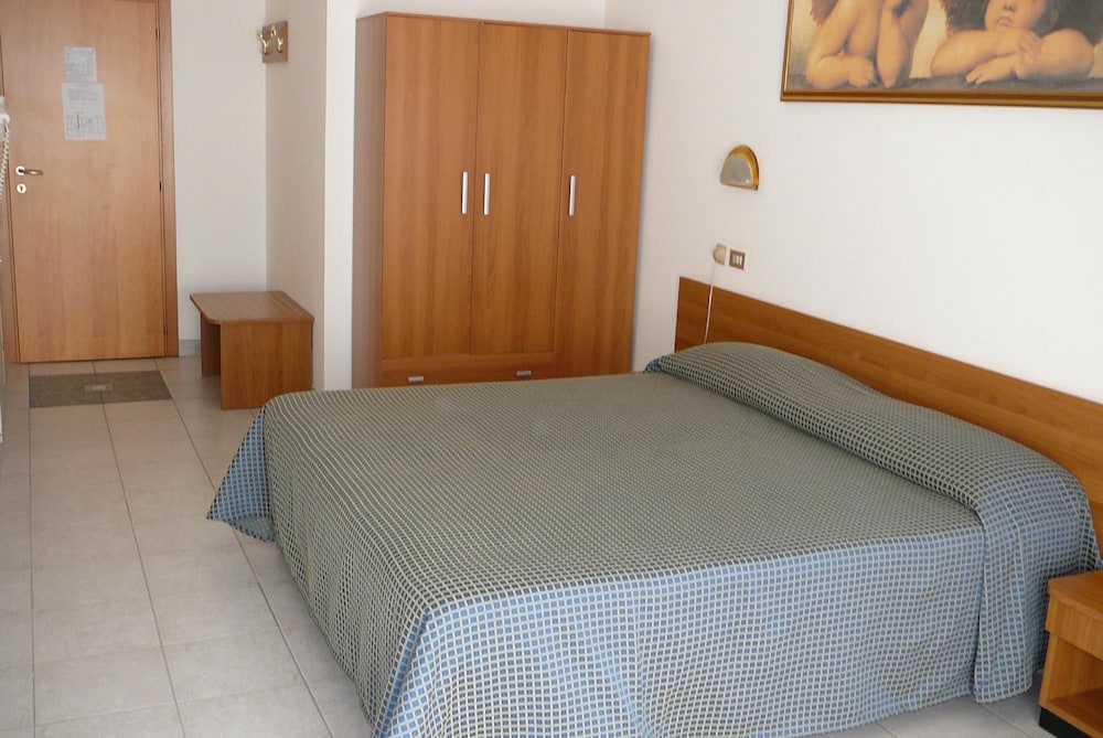 Comfort Triple Room photo 3