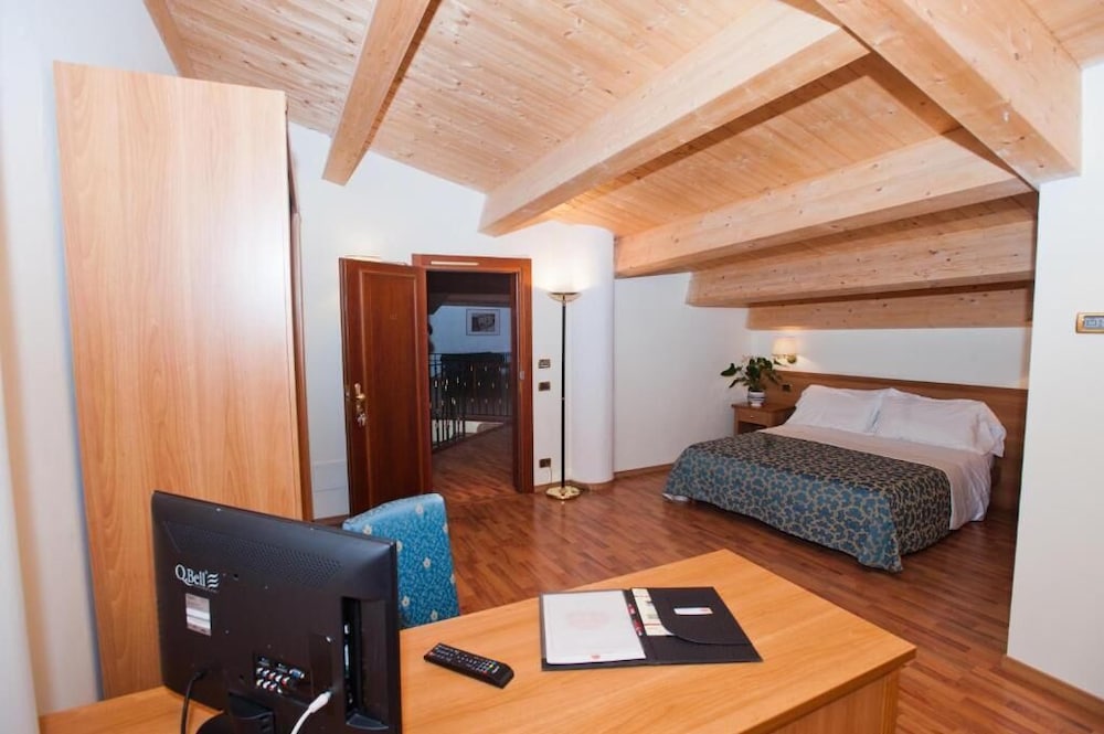Superior Double or Twin Room photo 1