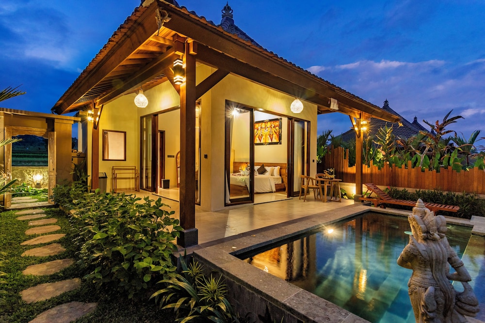 Luxury Villa, 1 King Bed, Pool View photo 1