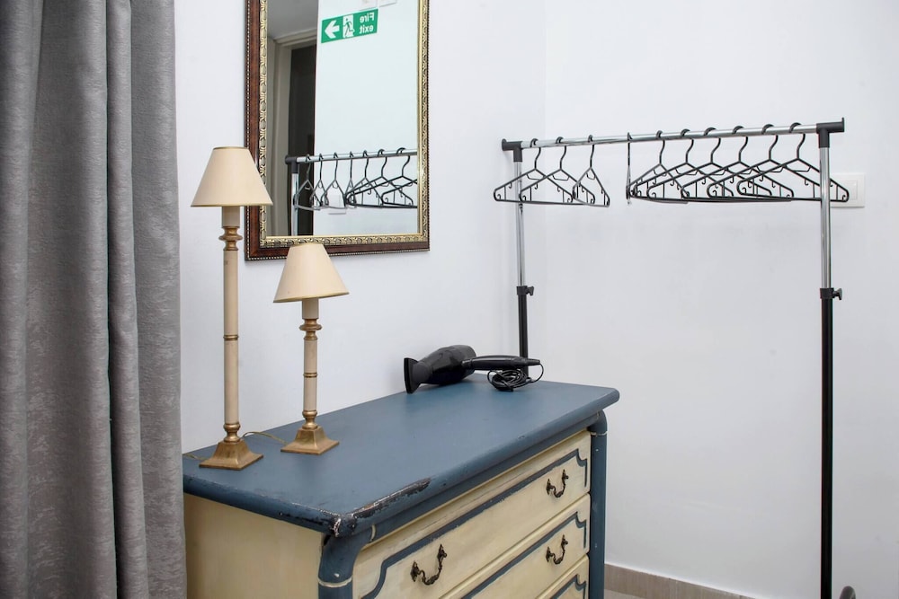 Relax in Elliniko Hidden Gem-vintage Bungalow With Garden and Hot Tub in an Iglo, Billede 31