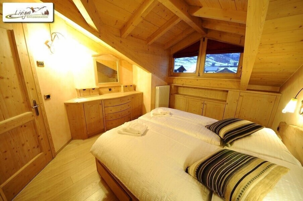 Chalet, 2 Bedrooms, Mountain View