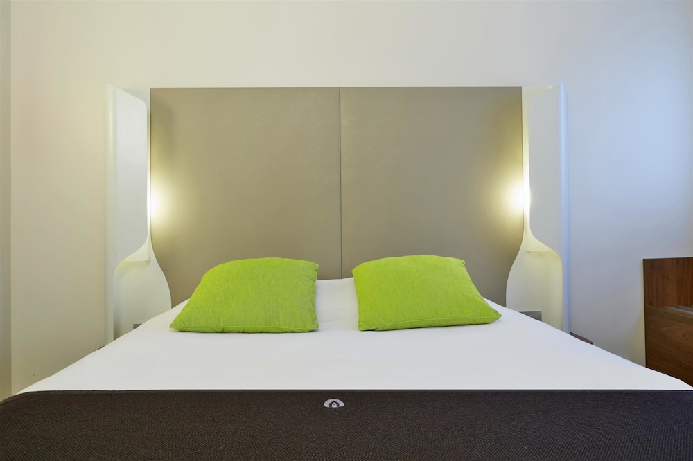 Standard Room, 1 Double Bed (Junior Bed up to 10 years) photo 2