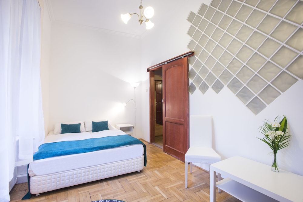 Large Two-Bedroom Apartment