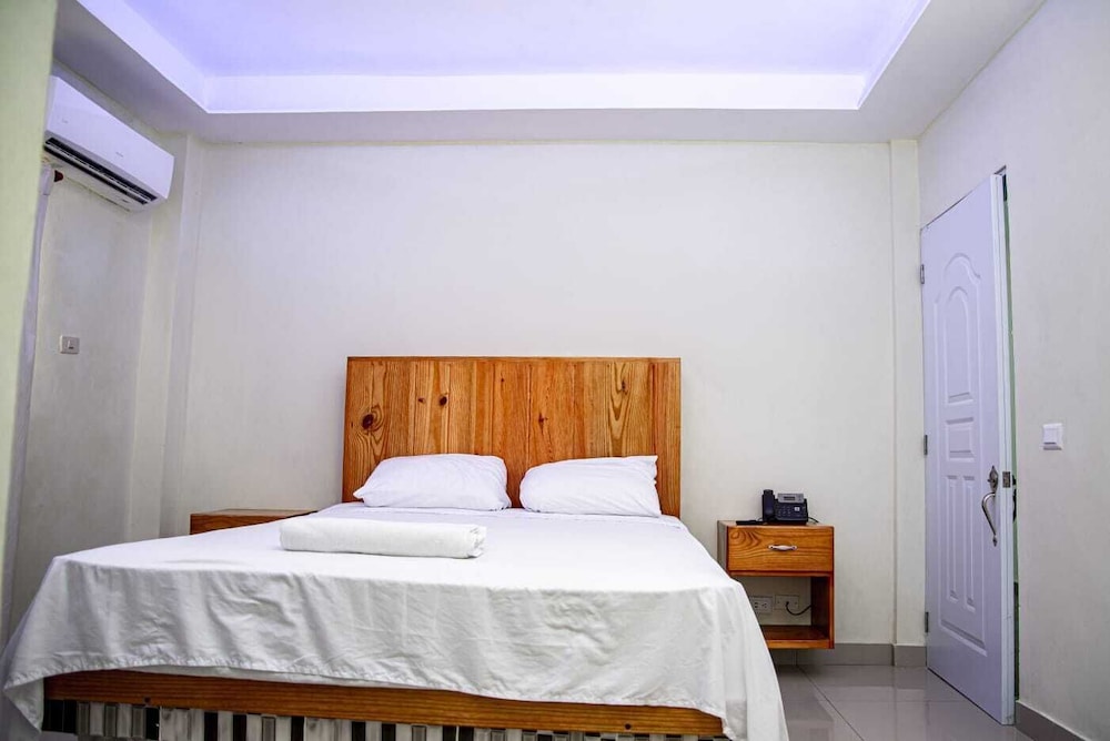 Deluxe Double Room, 1 Queen Bed, Private Bathroom
