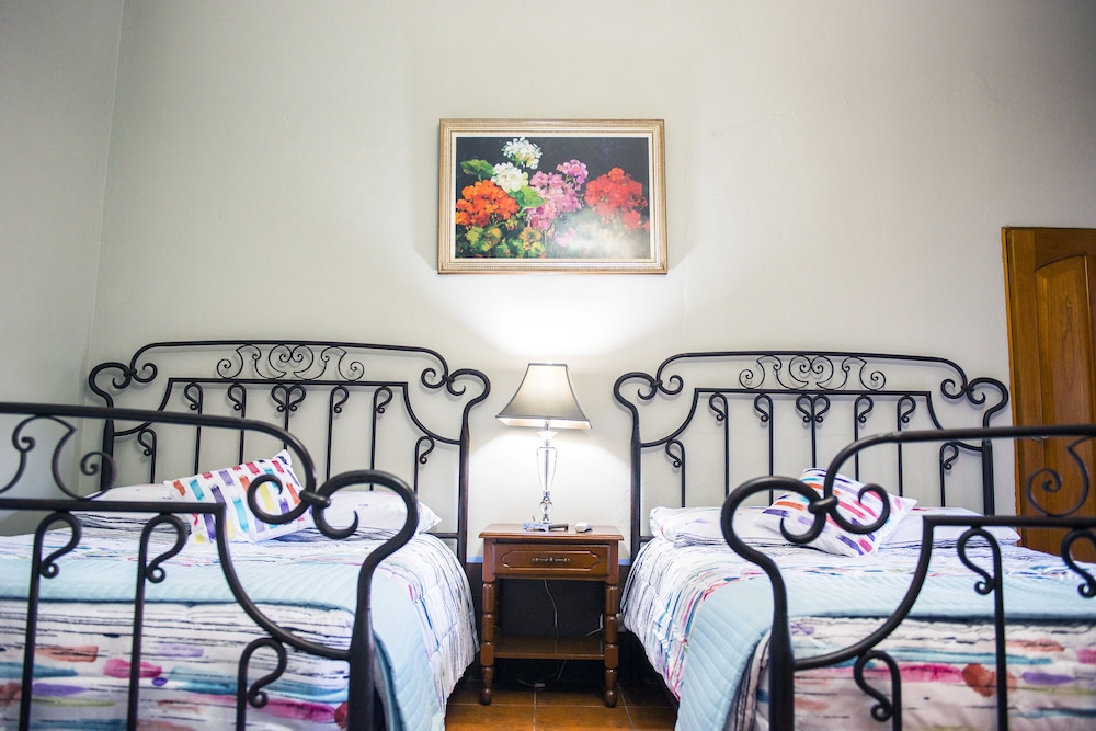 Classic Double Room, 2 Double Beds photo 1