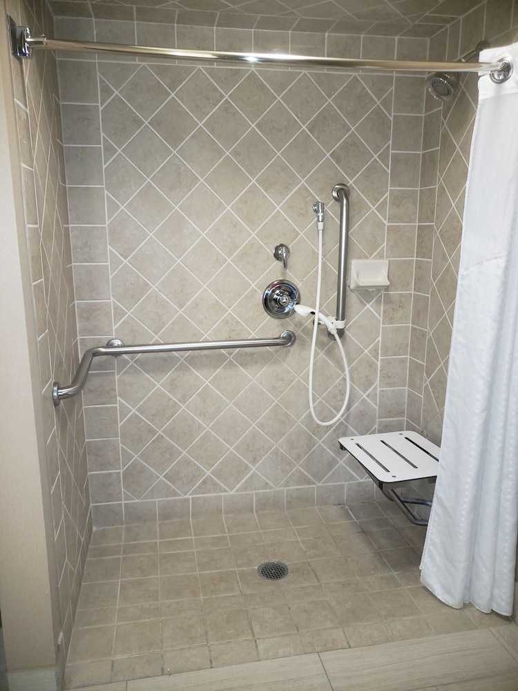 Room, 2 Queen Beds, Accessible (Communications) - Photo 2
