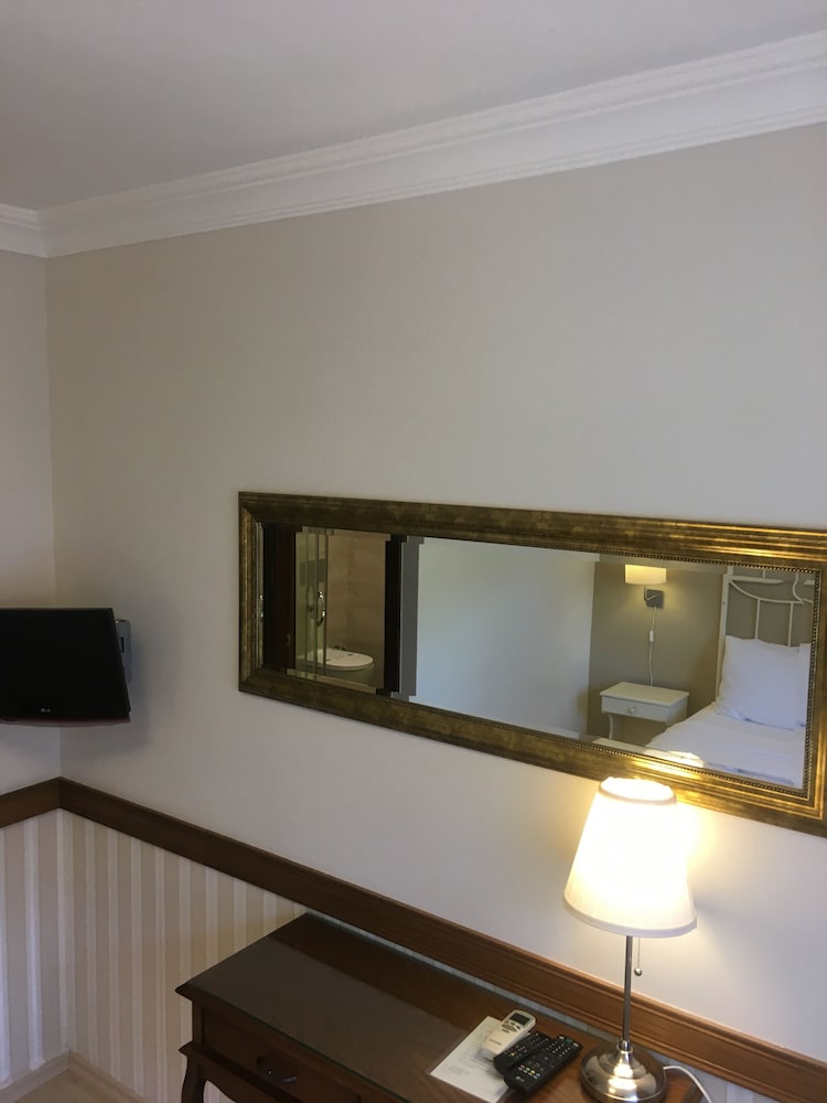 Room, Balcony, Mountain View photo 3