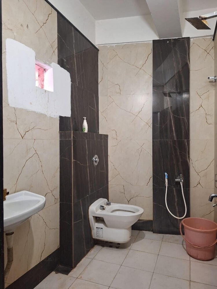 Economy Double Room - Photo 2