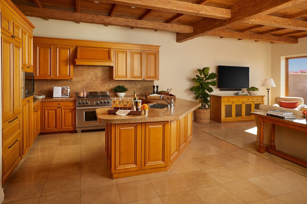 Villa, 4 Bedrooms, Garden View photo 2