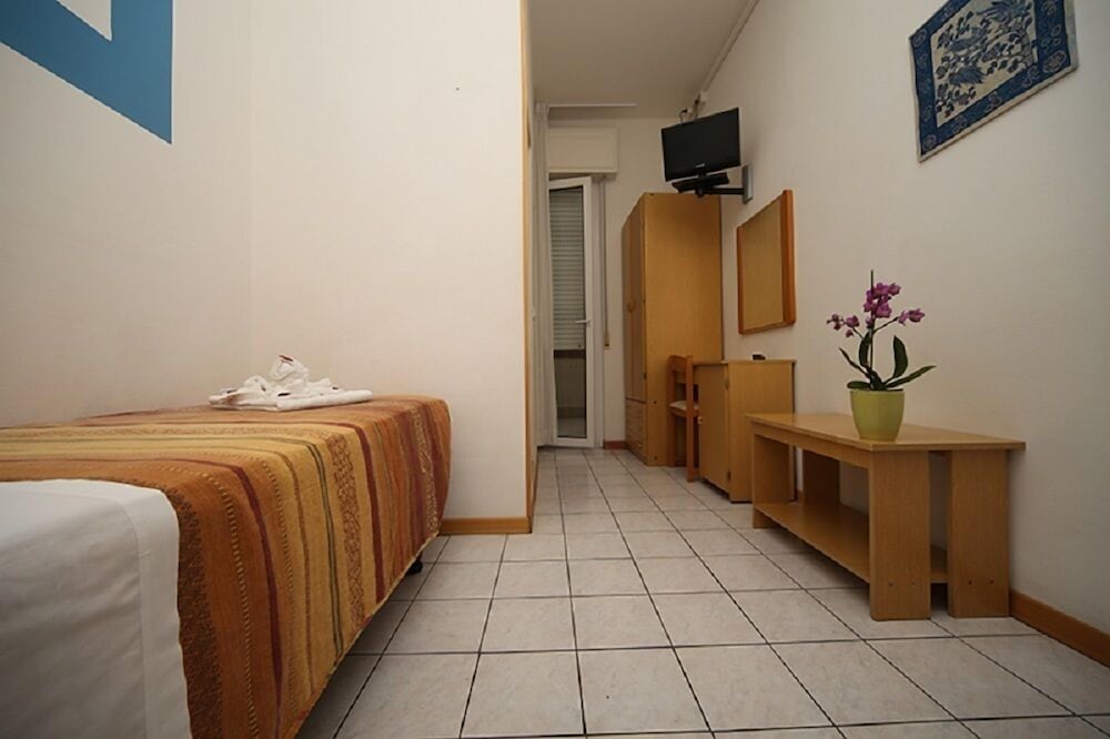 Economy Single Room