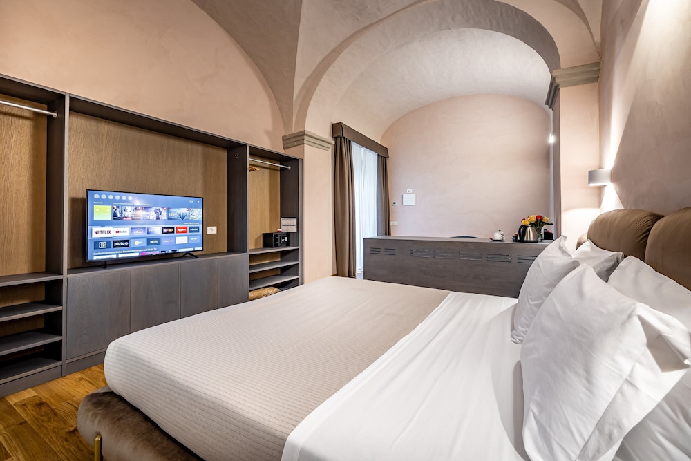 Superior Double or Twin Room, Garden View - Photo 9