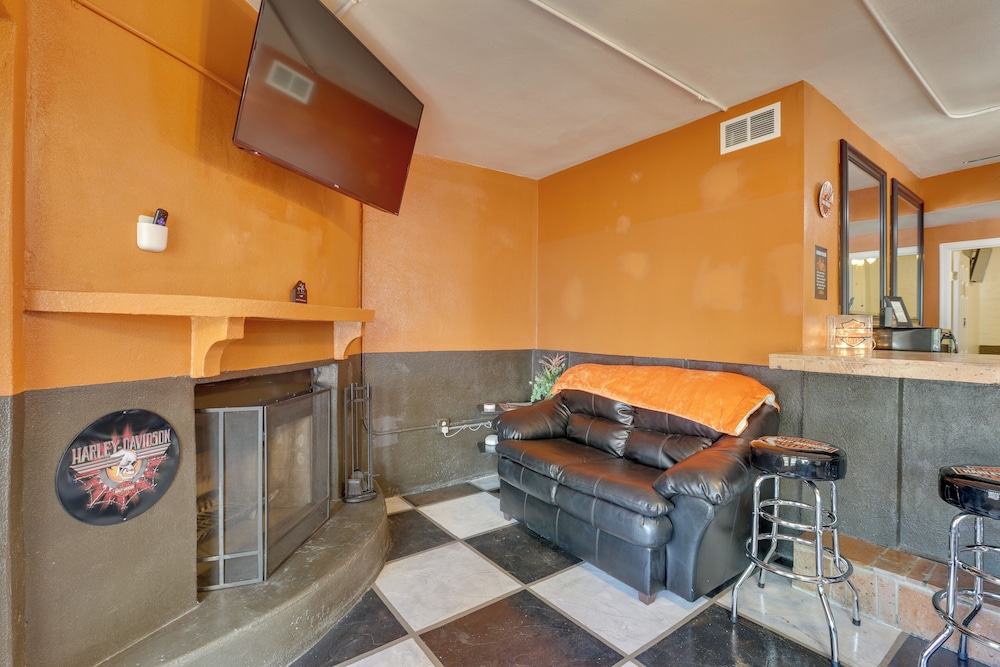 House (4 Bedrooms) photo 2