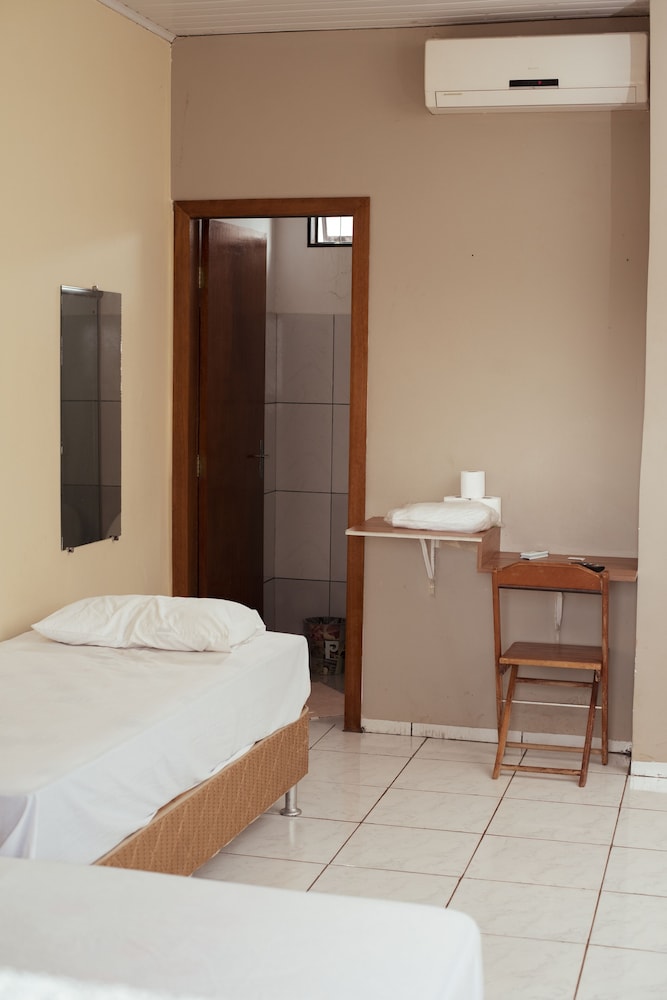 Standard Twin Room - Photo 4