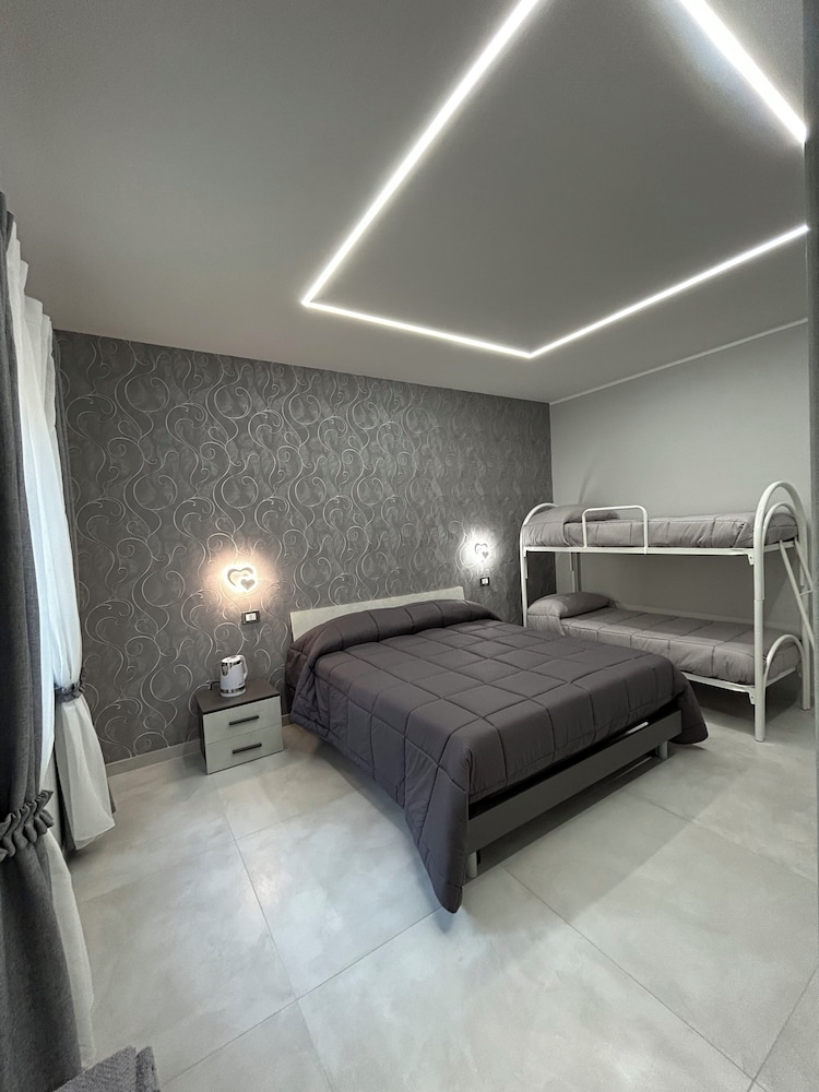 Classic Quadruple Room