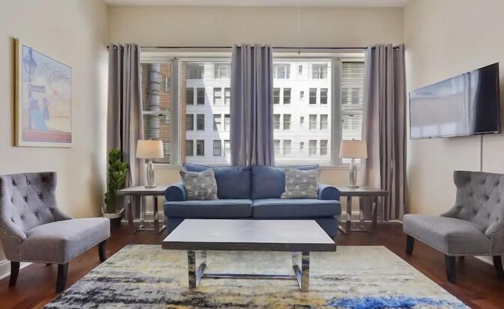Signature Condo, 2 Bedrooms, Non Smoking, Pool Access