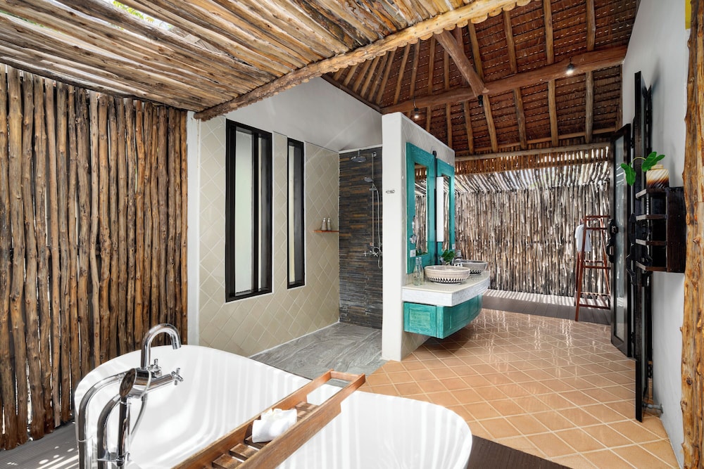 Villa (Hillside) - Photo 6