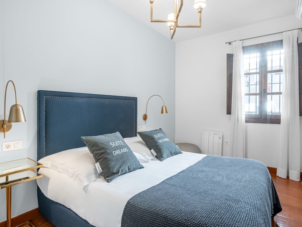 One-bedroom Apartment - Photo 3