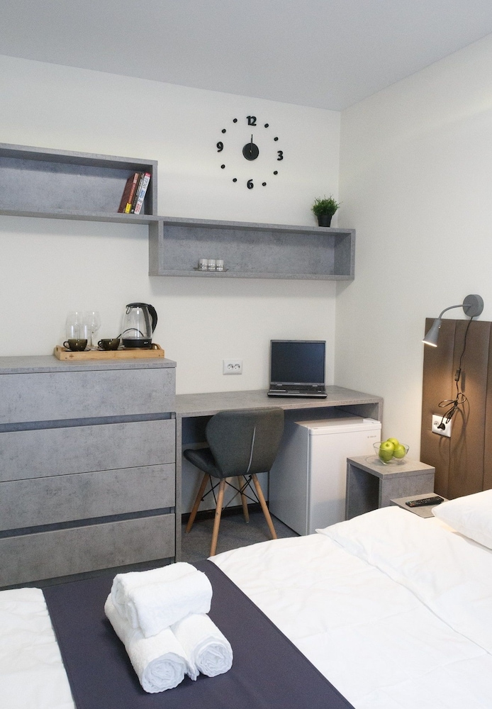Room, 1 Queen Bed photo 3