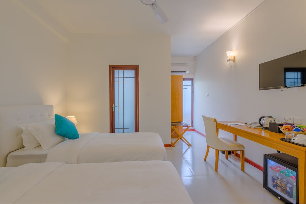 Deluxe Double Room, Balcony photo 2