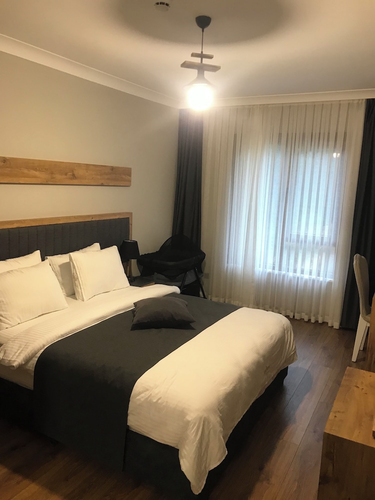 Standard Room, Lake View - Photo 2