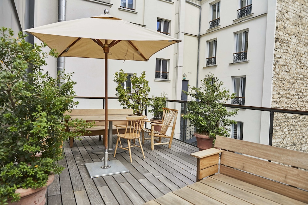Superior Suite with Terrace photo 2