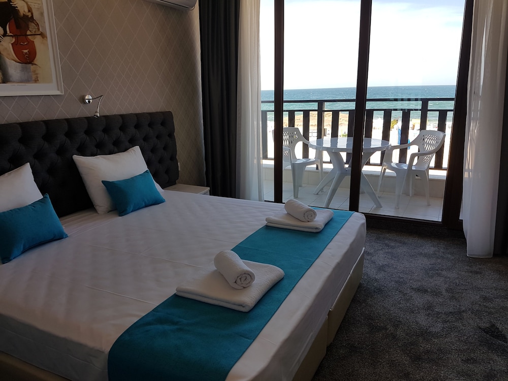 Apartment, 1 Bedroom, Sea View photo 1