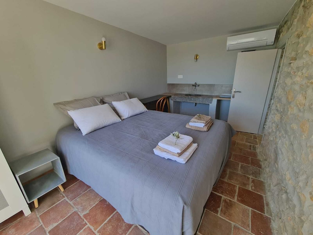 Premium Double Room, Private Bathroom, Vineyard View (L'Olivaie chambre en rdc) photo 3