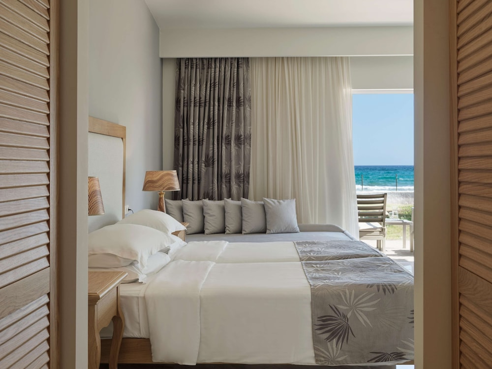 Premium Bungalow, Beach View