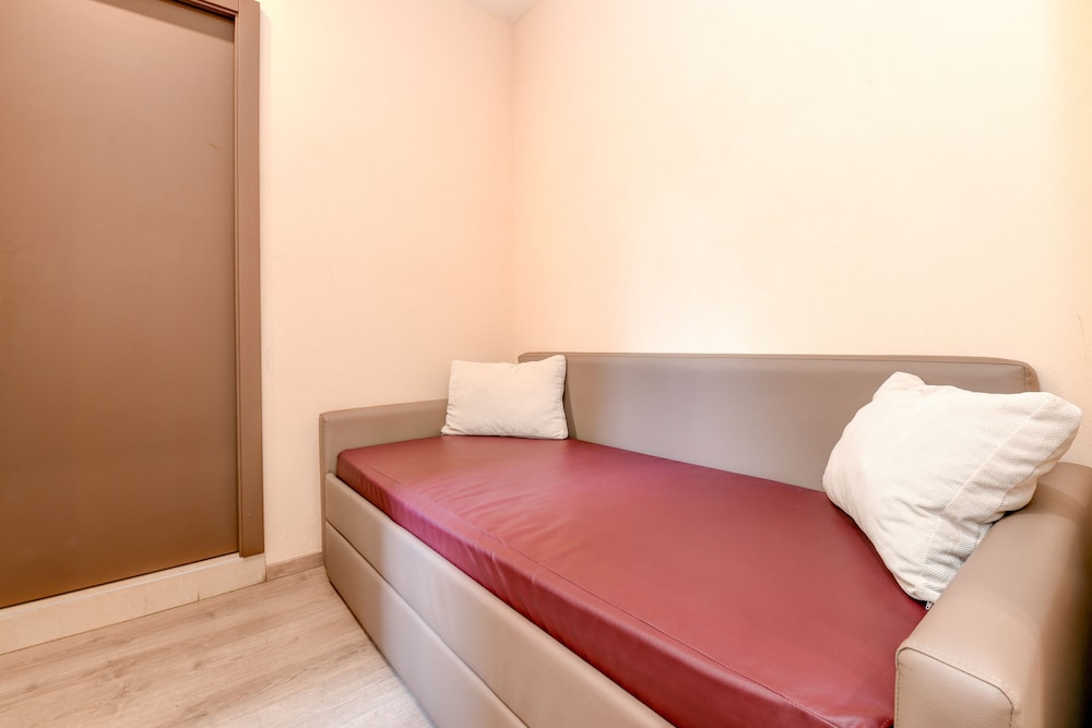 Economy Room - Photo 3