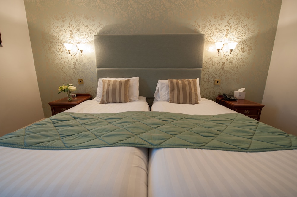 Twin Room - Photo 5