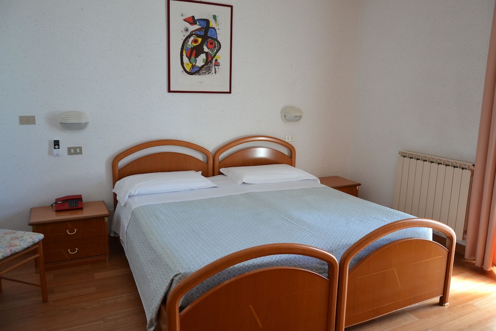 Basic Double Room - Photo 1