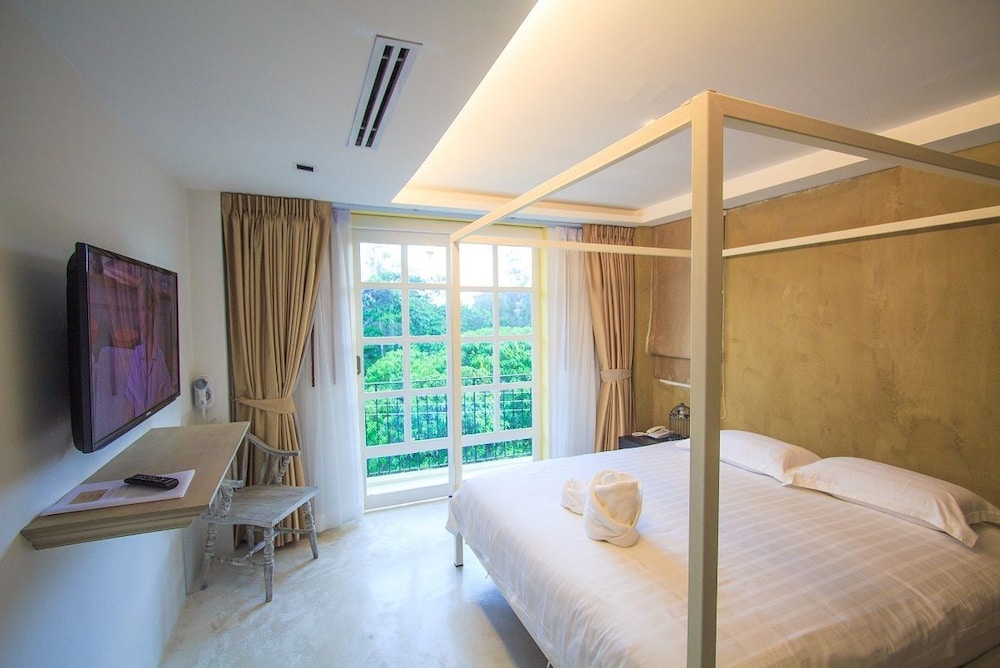 Deluxe Room, Balcony, Garden View photo 3