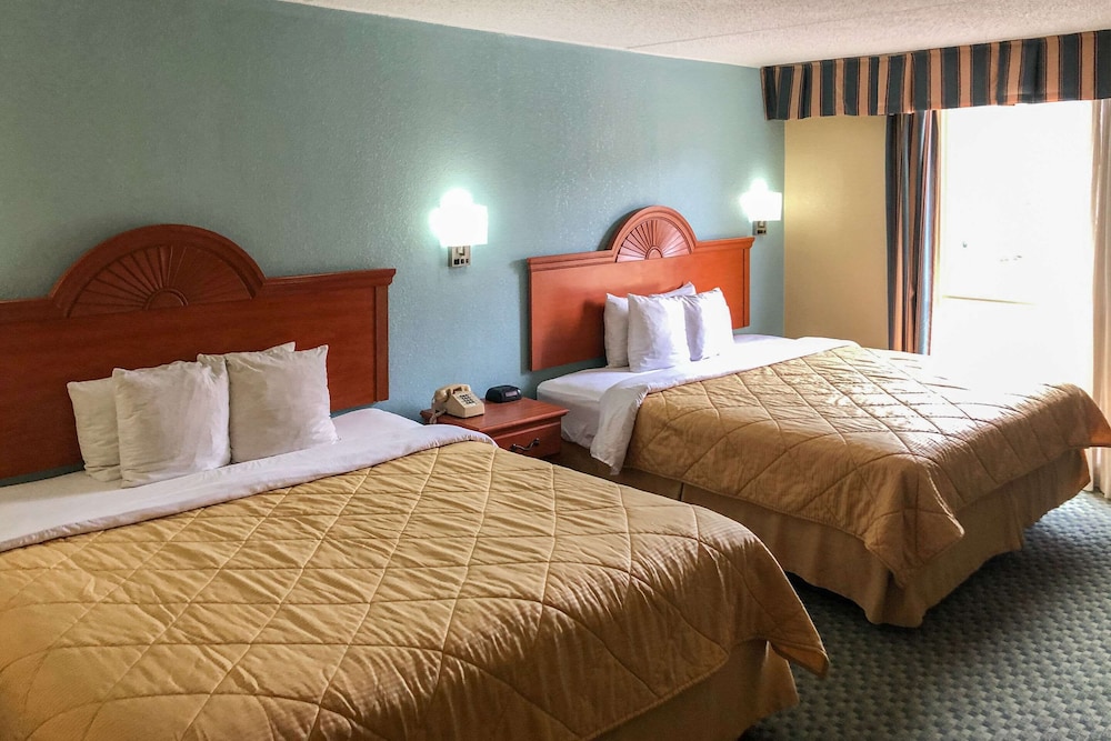 Standard Room, 2 Double Beds - Photo 1
