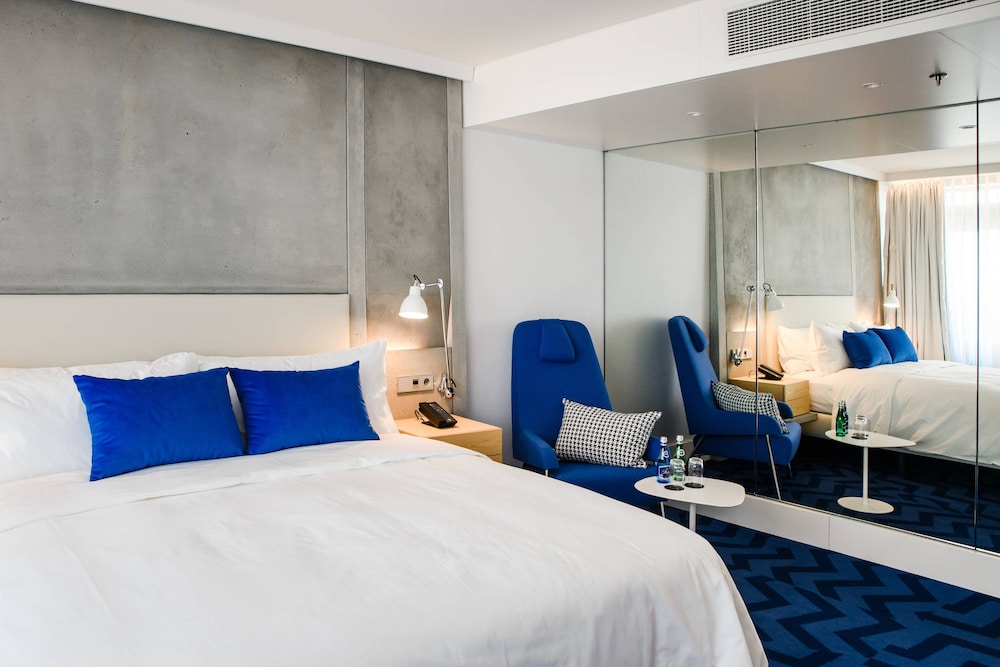 Junior Suite, 1 King Bed photo 1